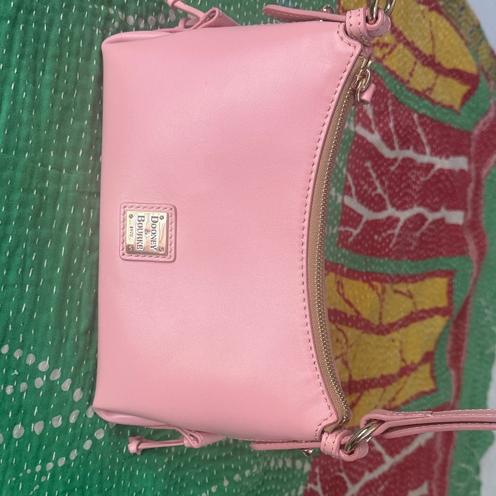 Dooney & Bourke Pink Penrose 20
